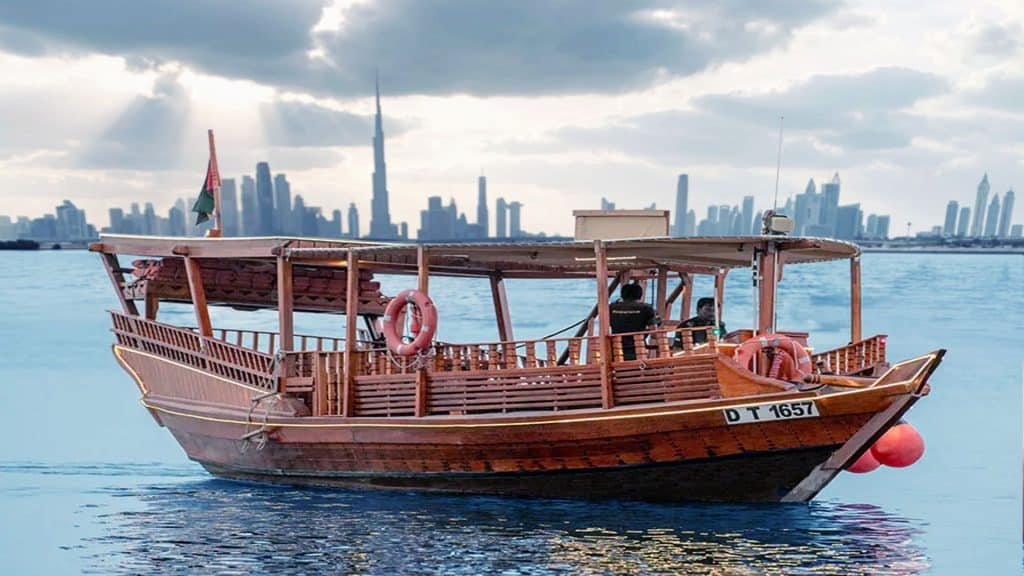 boat tour dubai